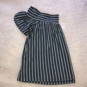 Off-the-shoulder Top